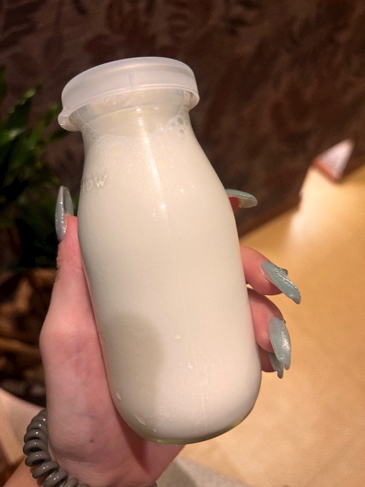 めい