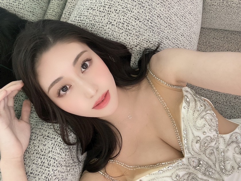 泉 りさ