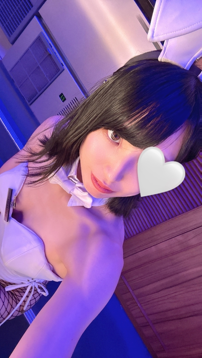 しろ