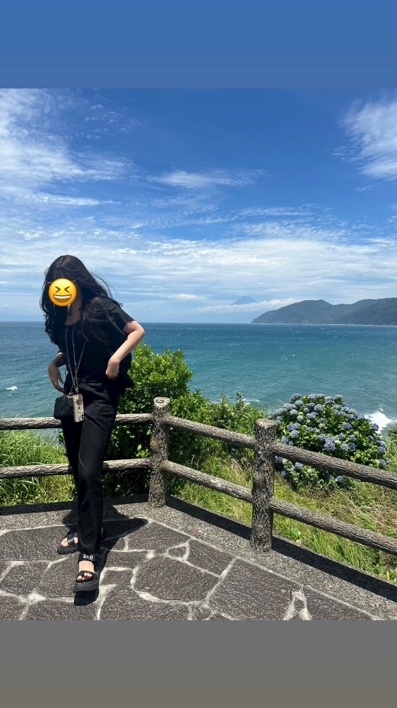 みら