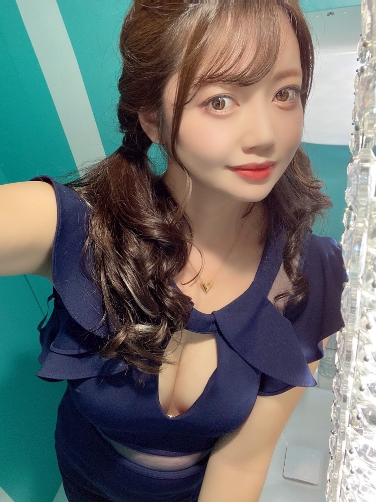 妃 えりな