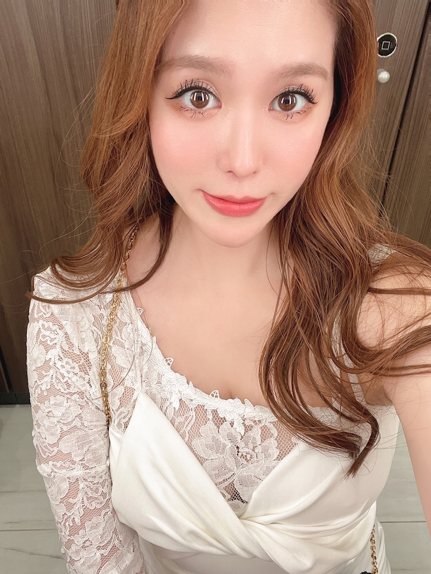 黒輝 りさ