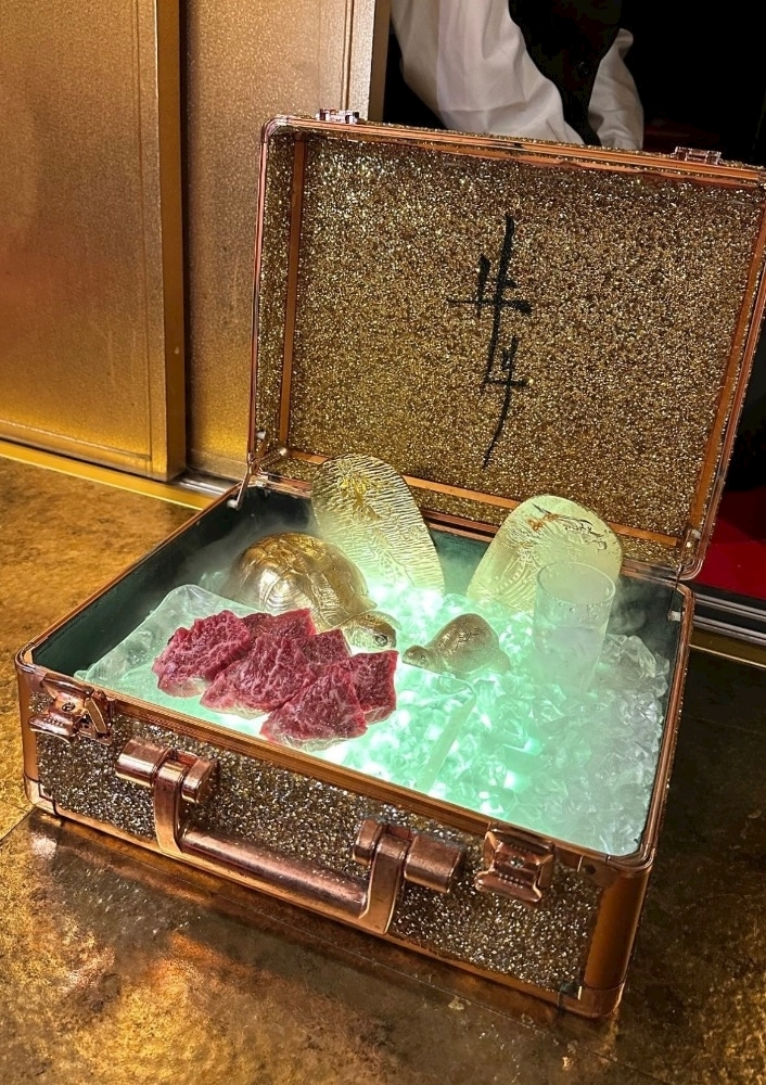 エマ