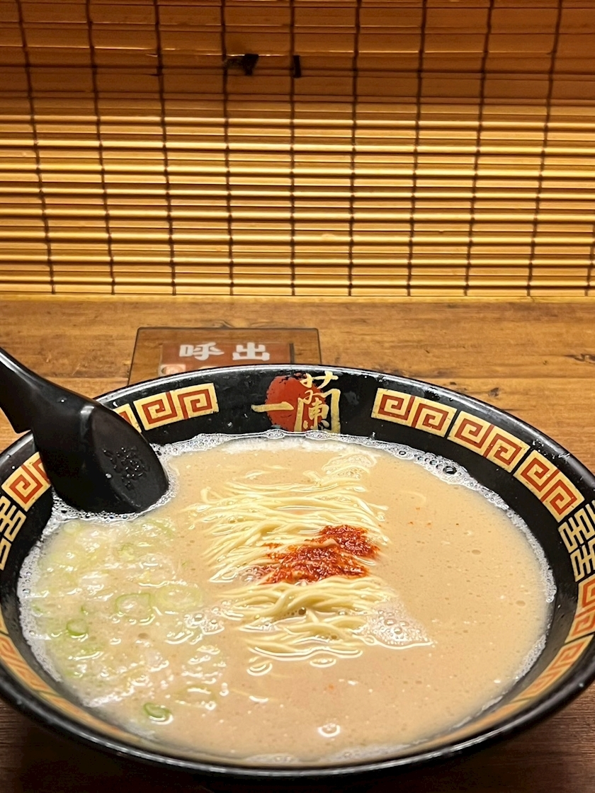 佐野 エマ