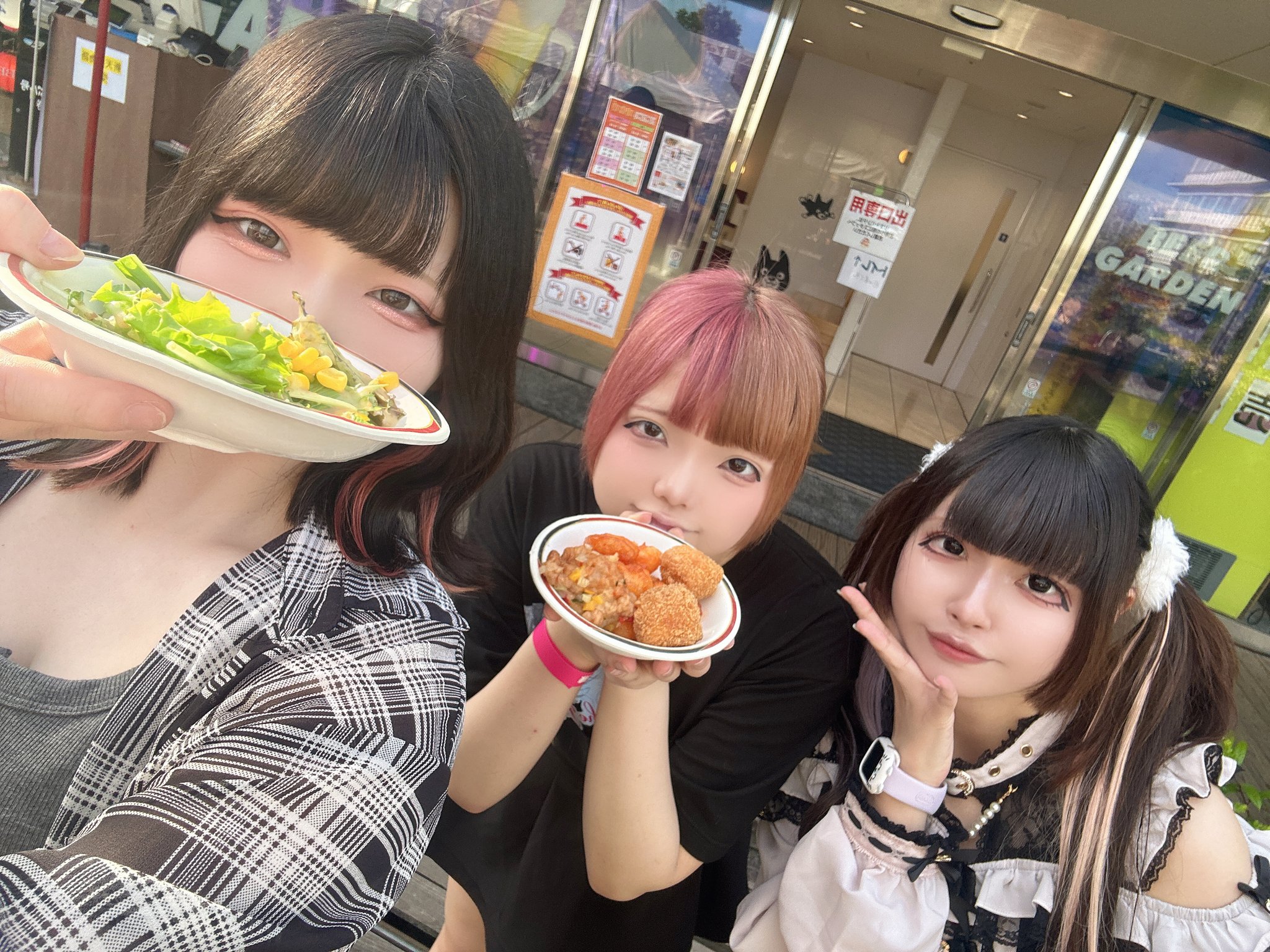 小鳥遊 もか