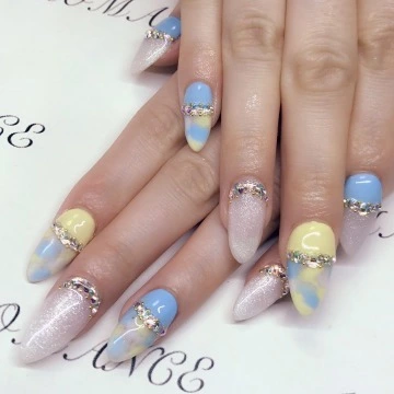 蓮見 リア