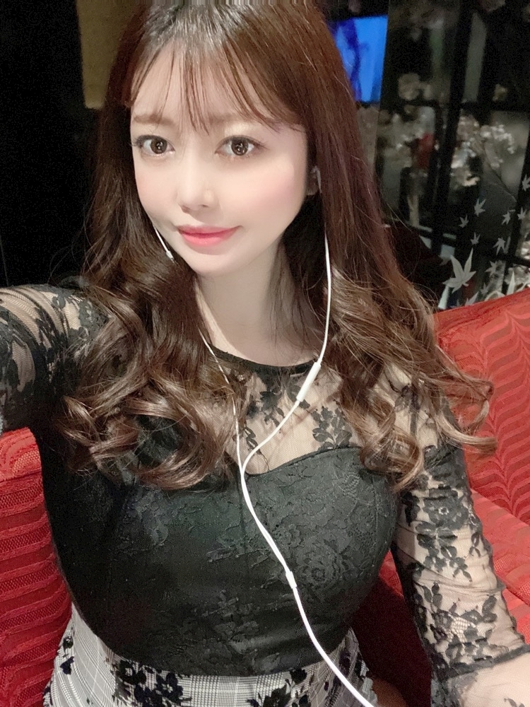 妃 えりな