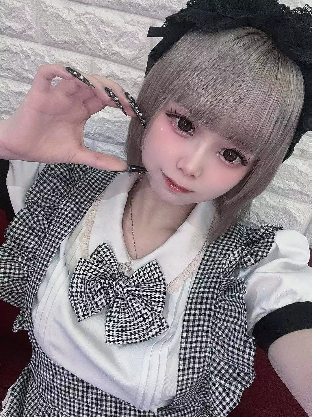 にこ