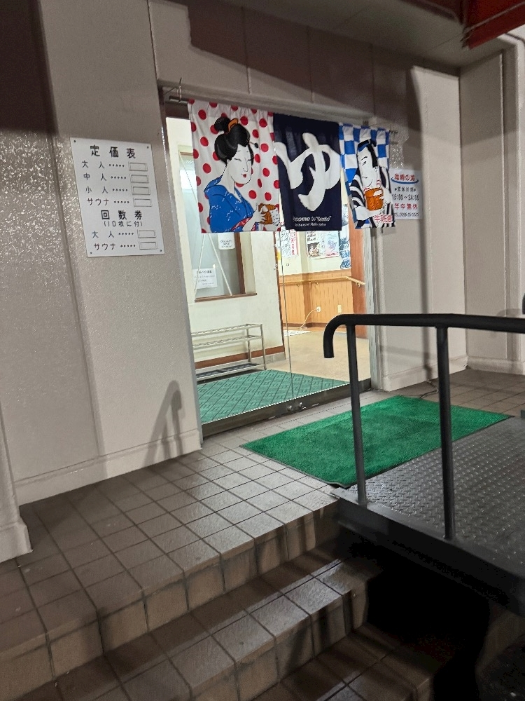 葉山 ゆうり