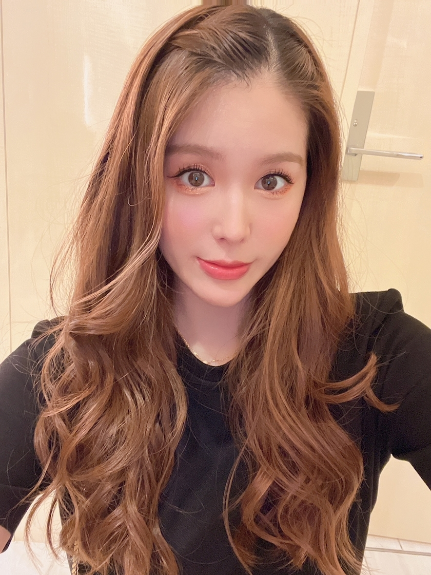 黒輝 りさ