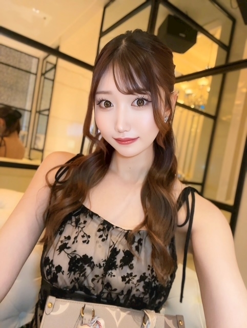 美波 ななみ