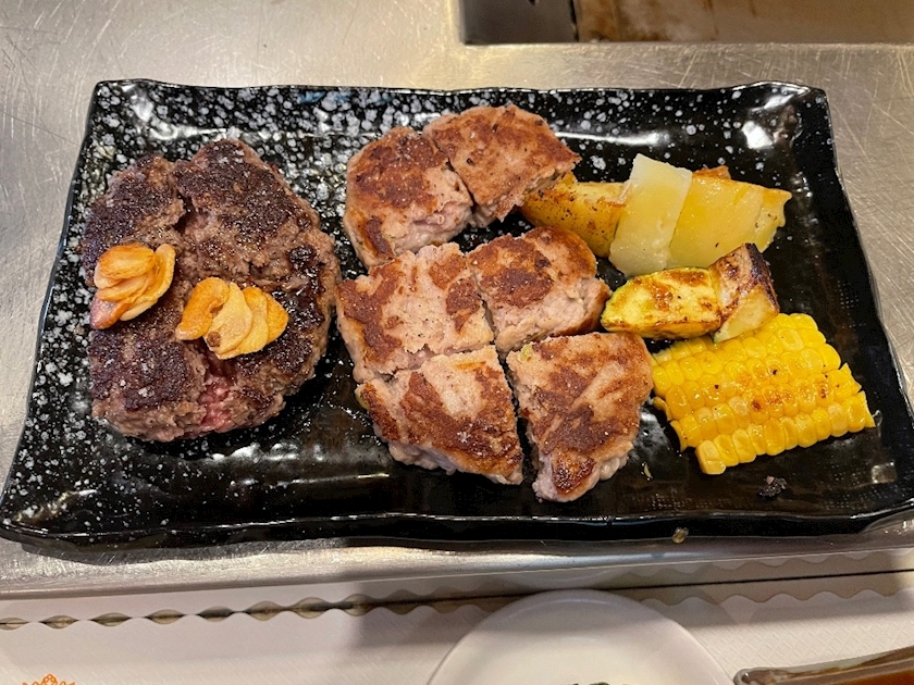 朝倉 しおり