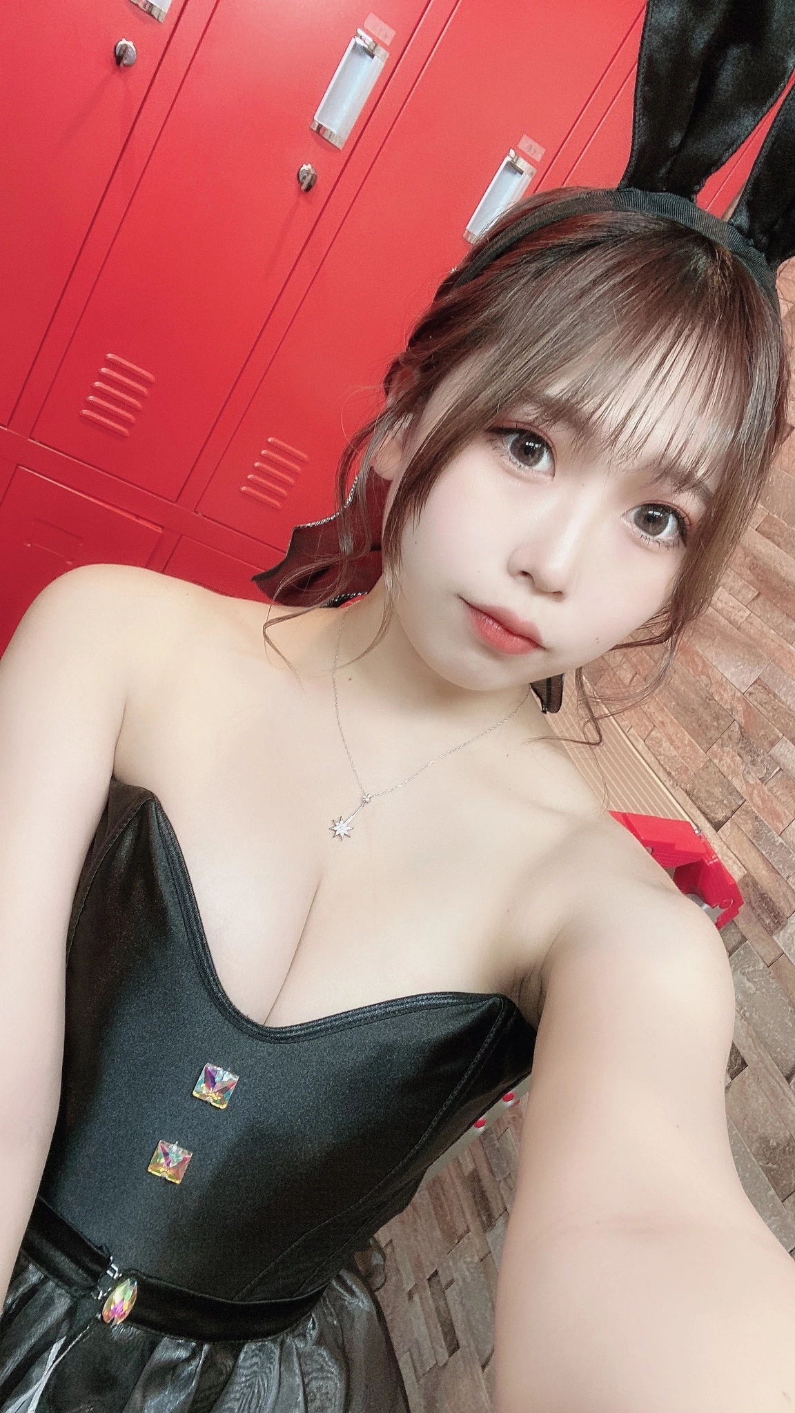 あきら