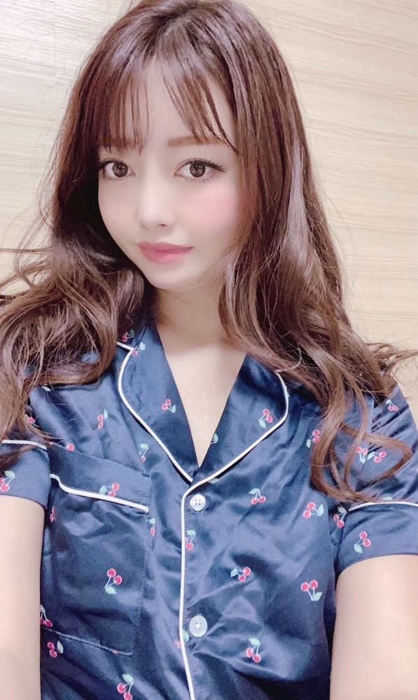 妃 えりな