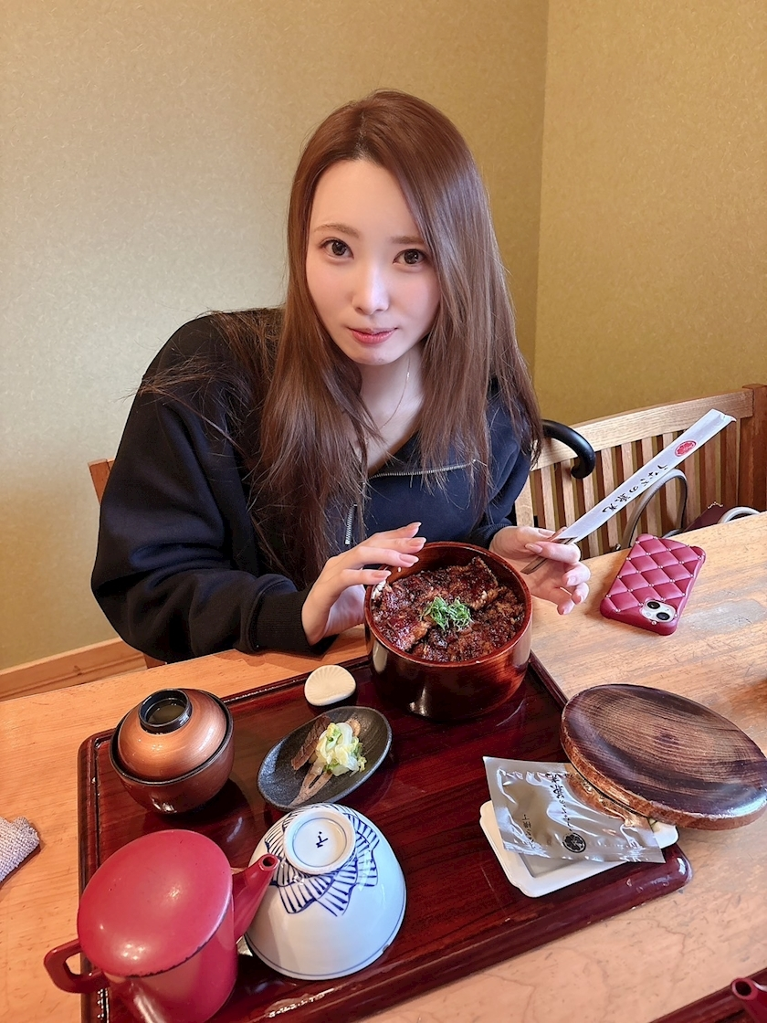 泙野 すず
