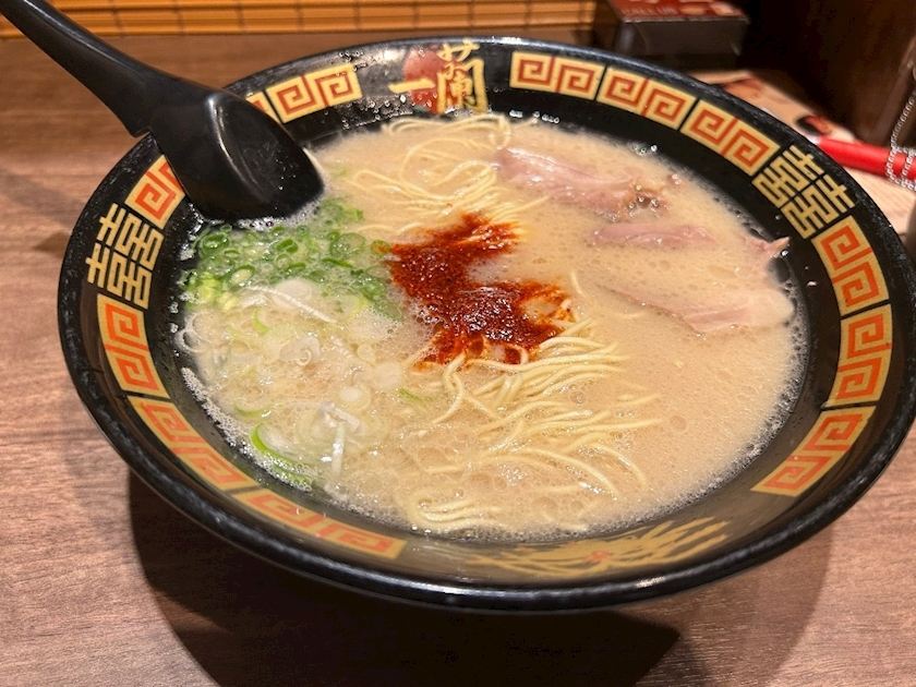 麗日 ひな