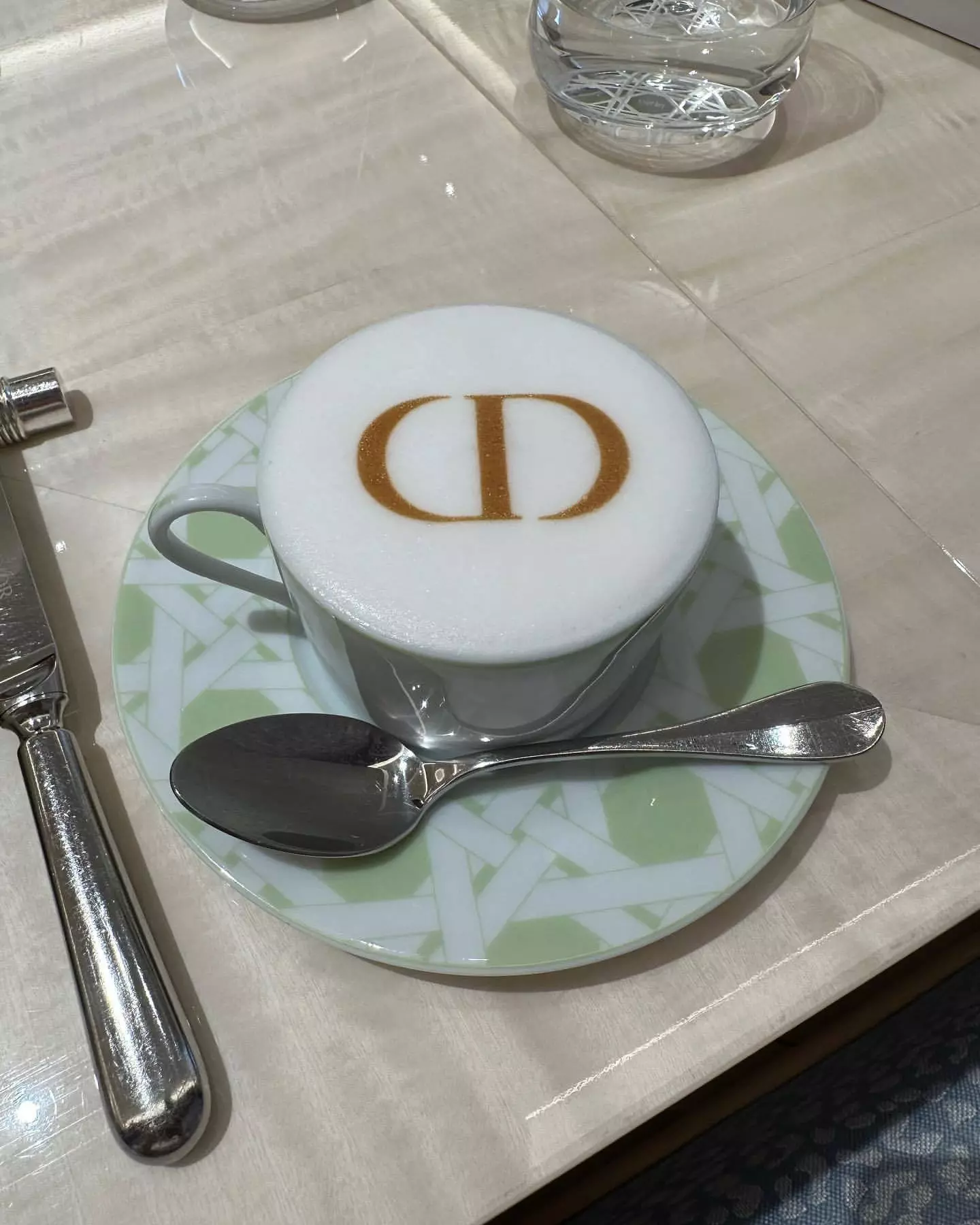 麻貴