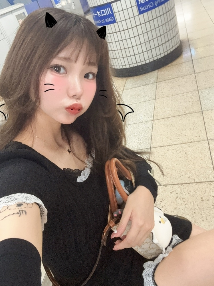 あみな