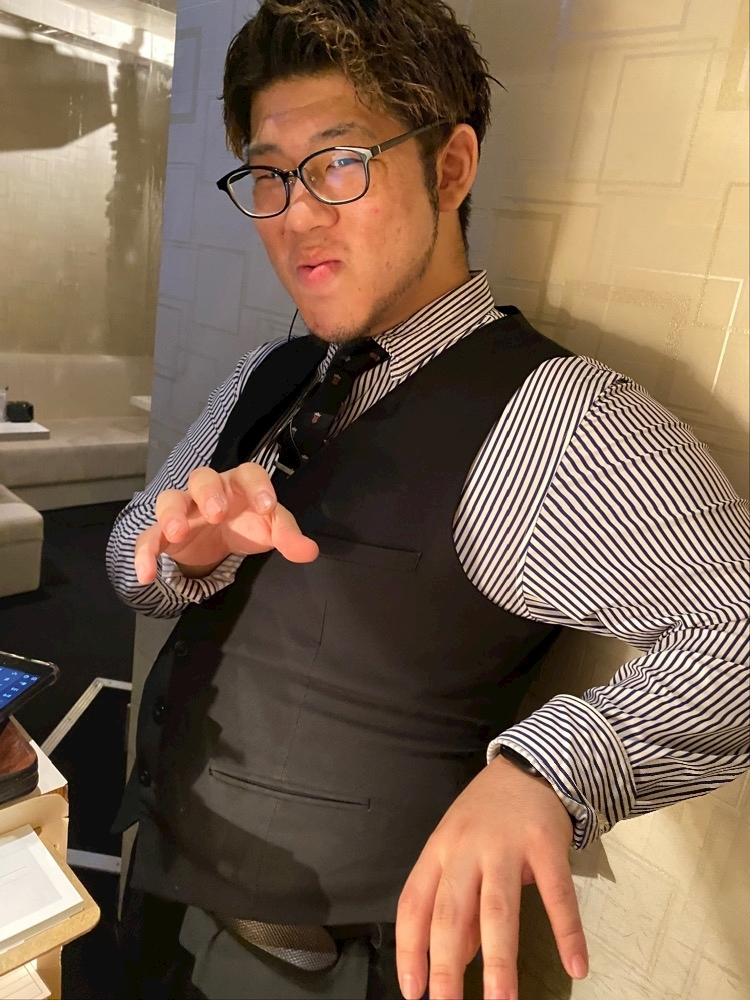 翼