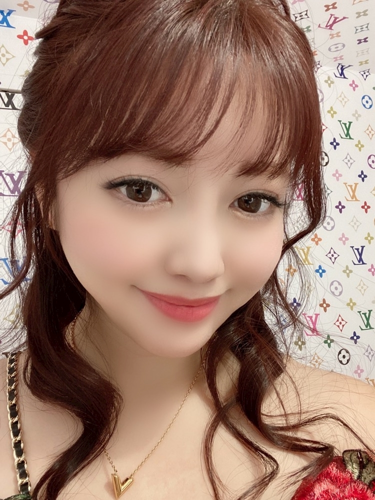 妃 えりな