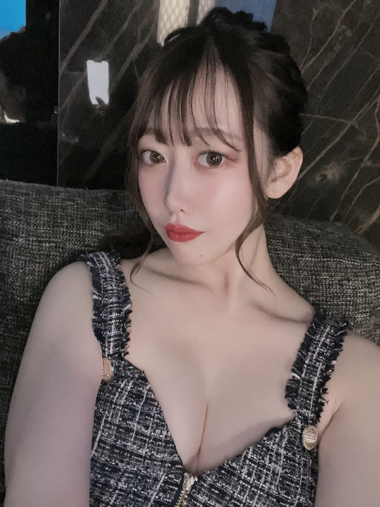 乙川 ゆあ