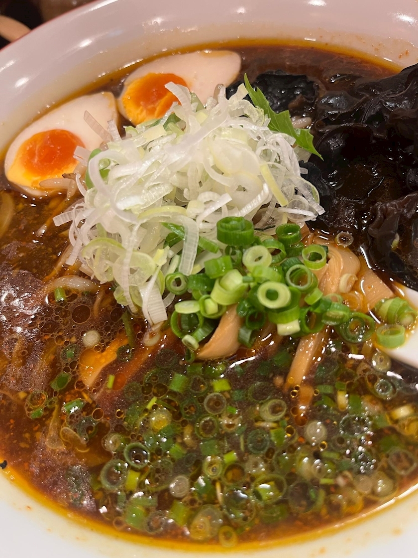 黒輝 りさ