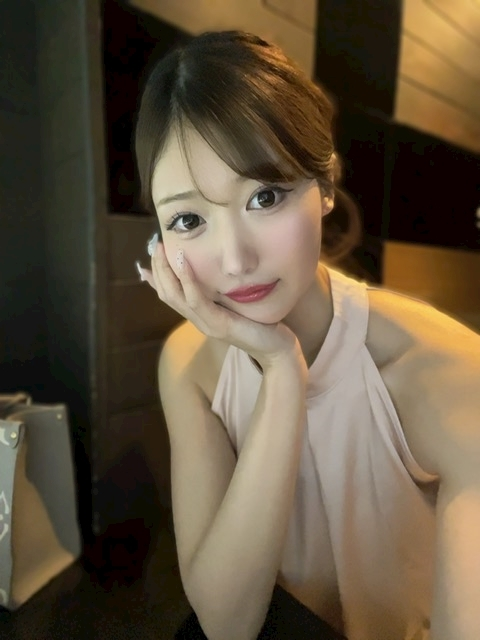 美波 ななみ
