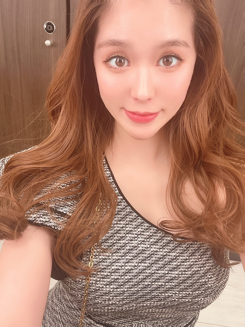 黒輝 りさ