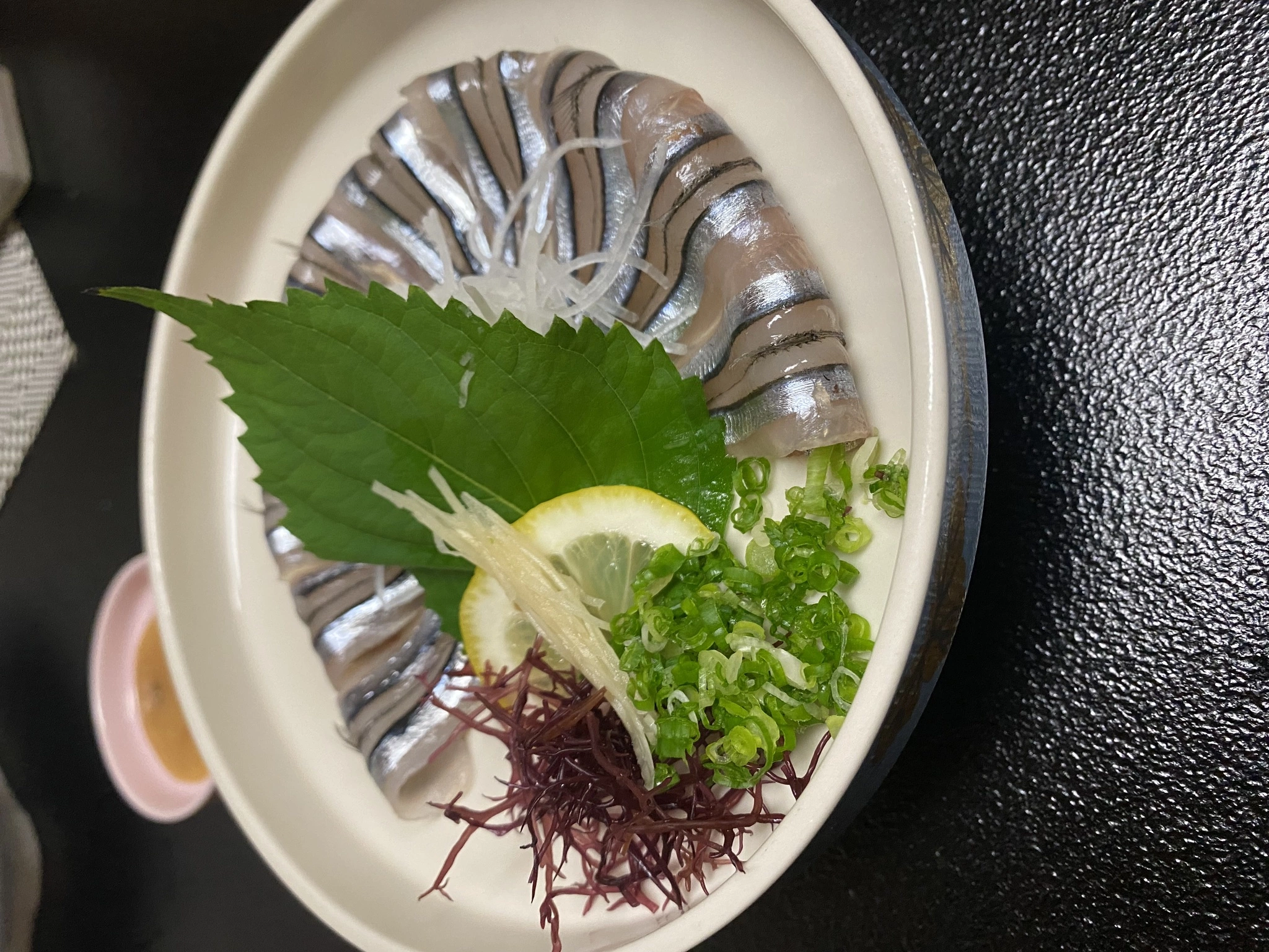 あきら