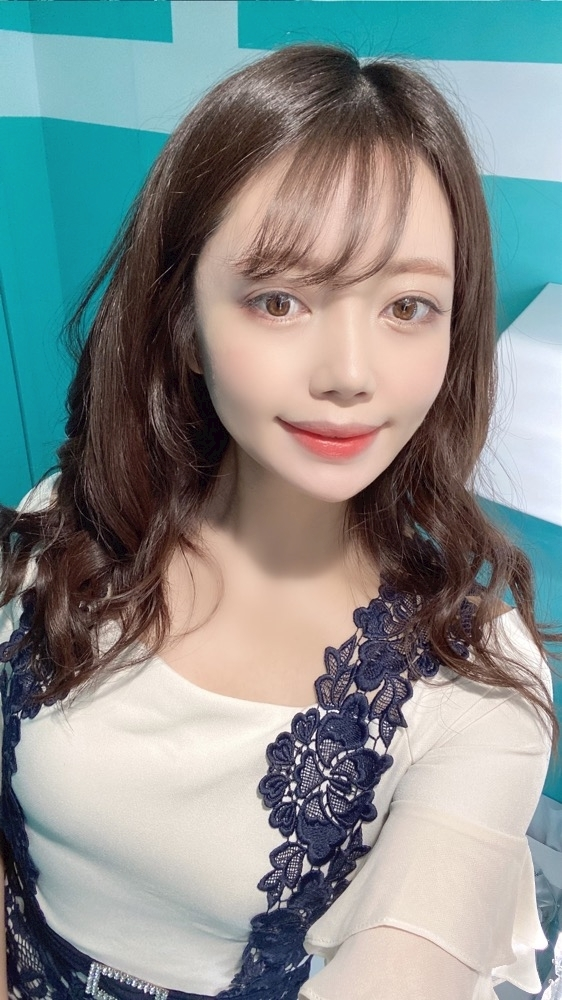妃 えりな