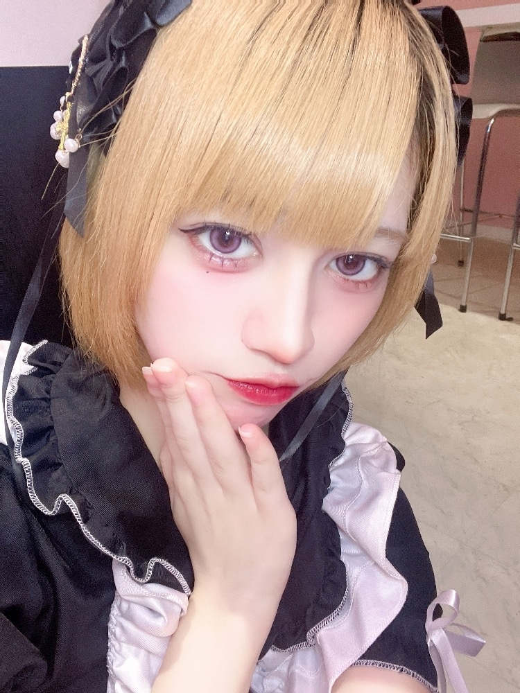 てぃな