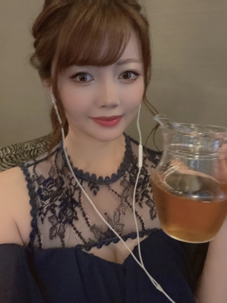 妃 えりな
