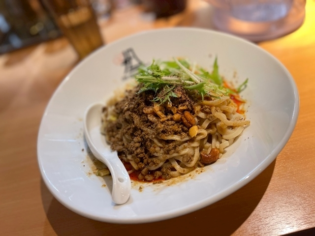 一条 彩由