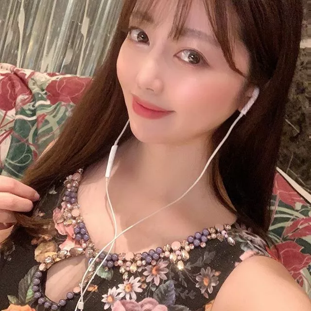 妃 えりな