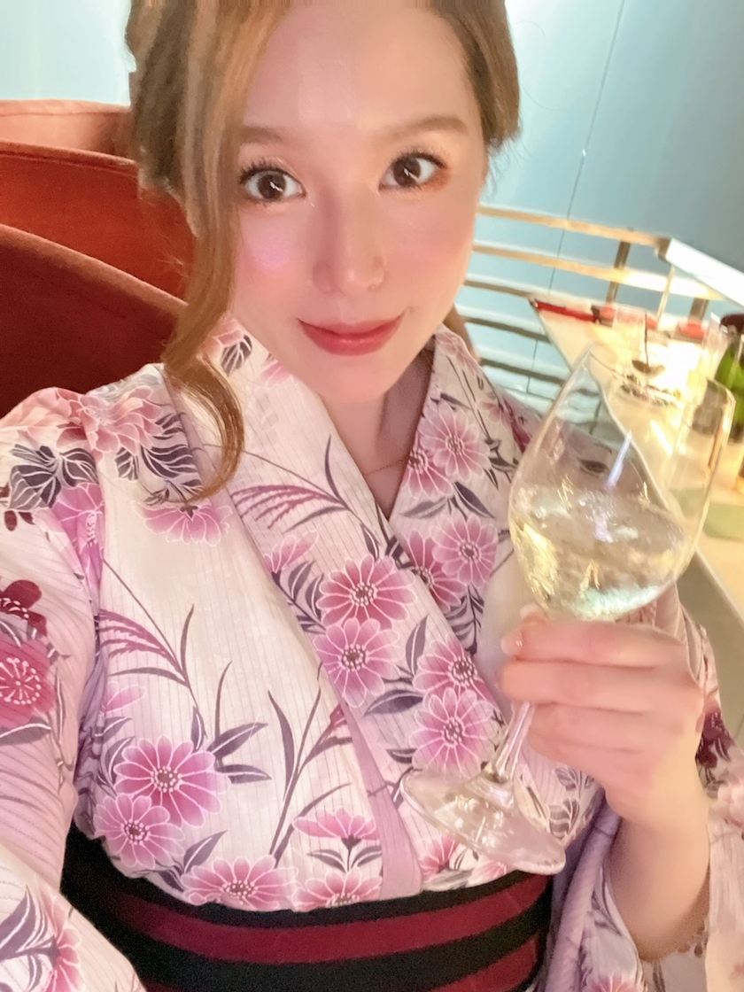 黒輝 りさ