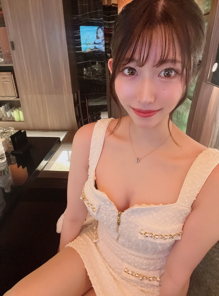 天乃 りさ