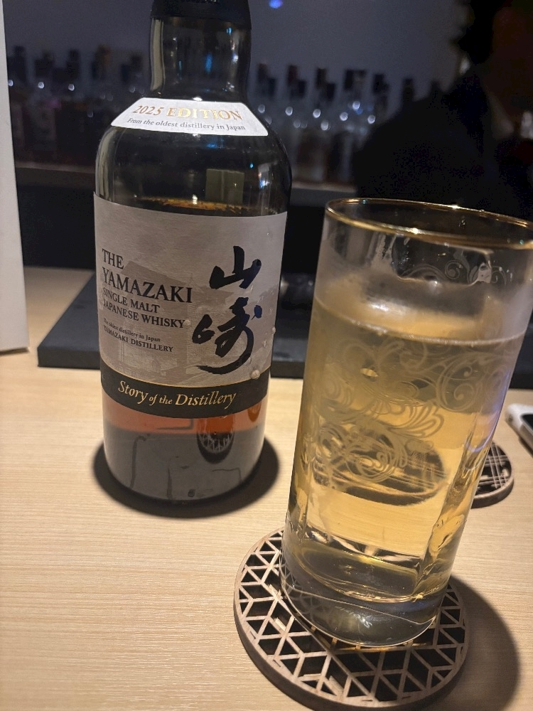 三鷹 真綺