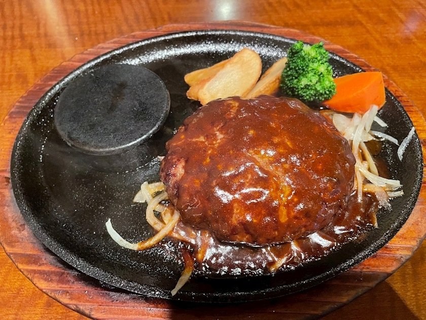 朝倉 しおり