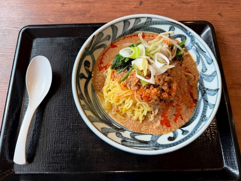 朝倉 しおり