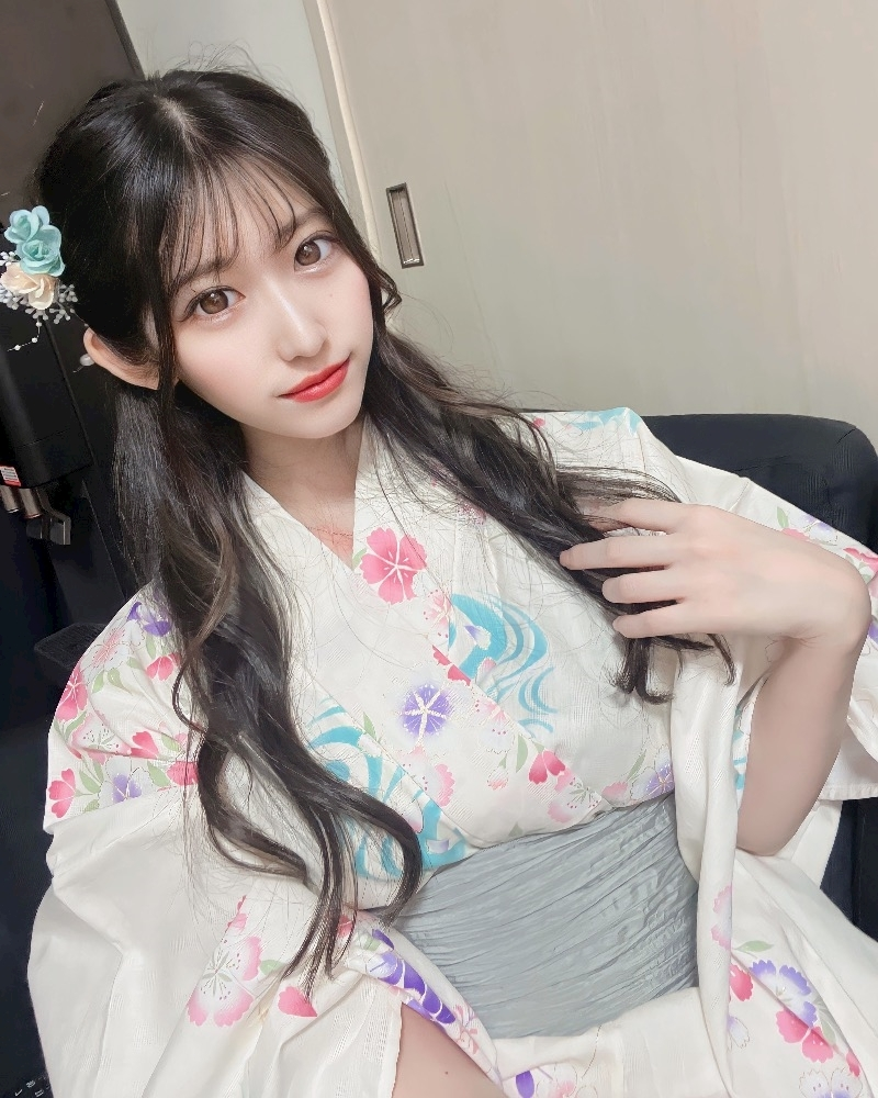 天乃 りさ