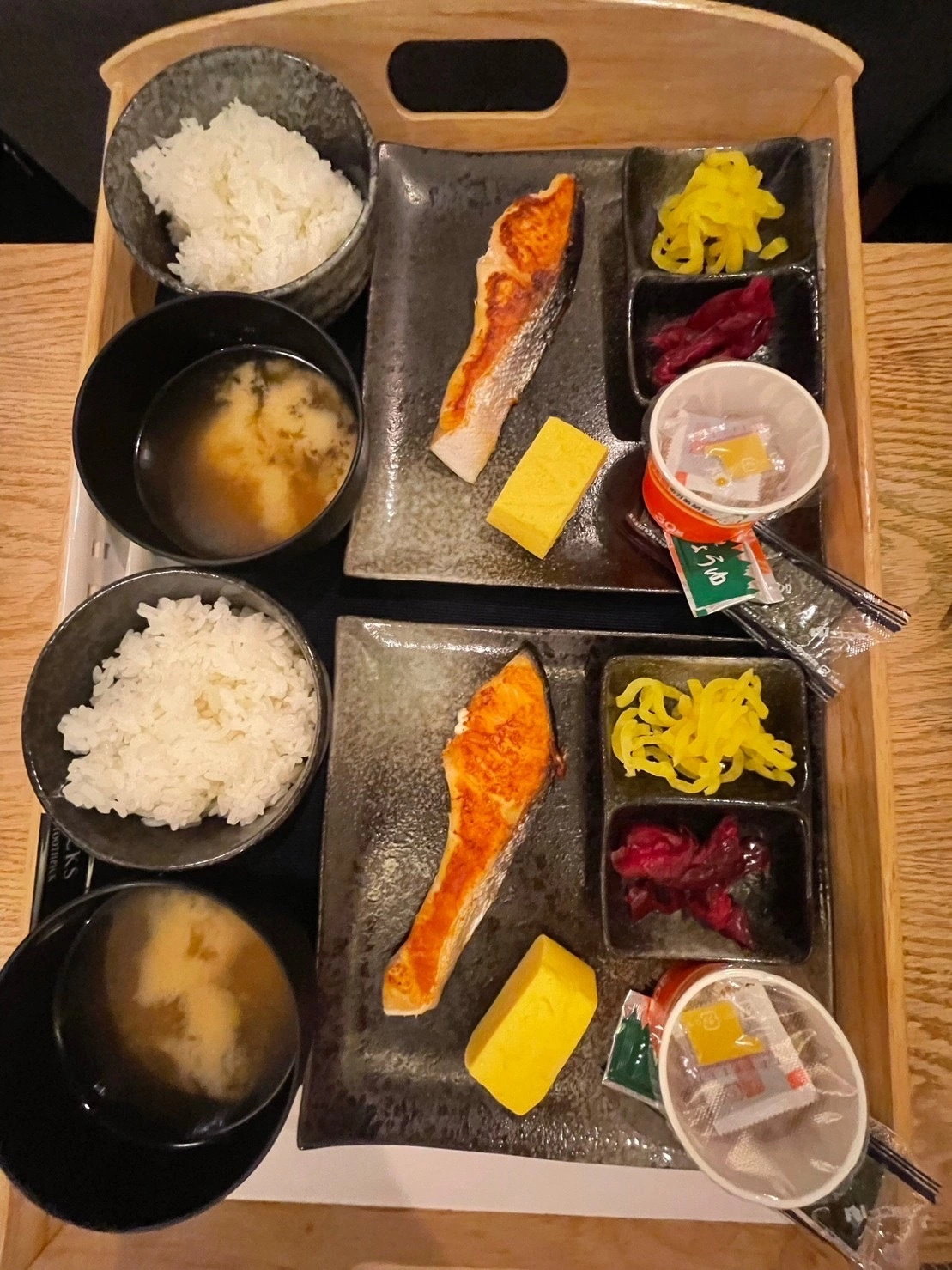 つき