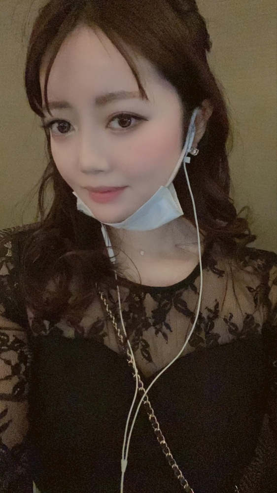 妃 えりな