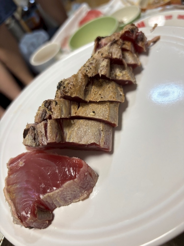 な つ