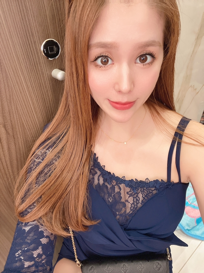 黒輝 りさ