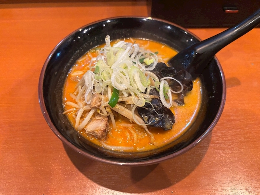 めい