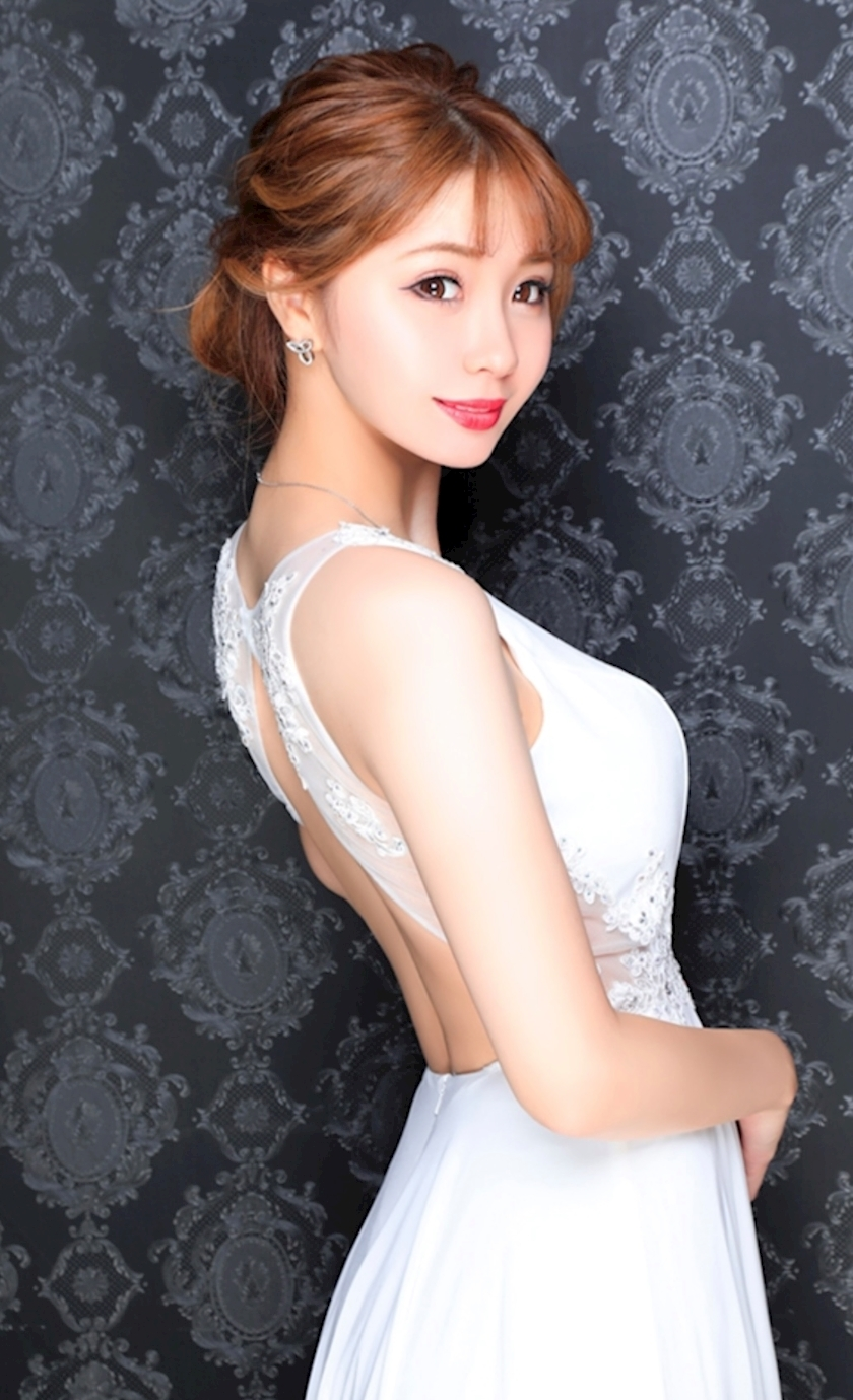 愛羽 仁美