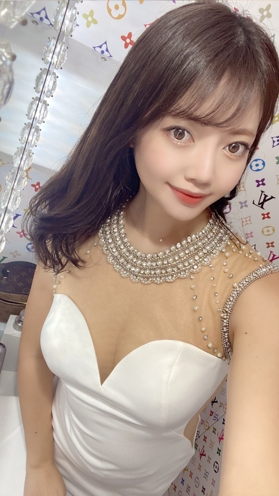 妃 えりな