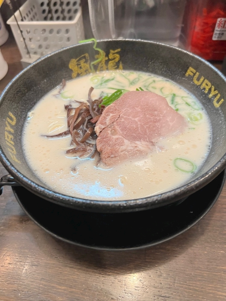 ひなすけ