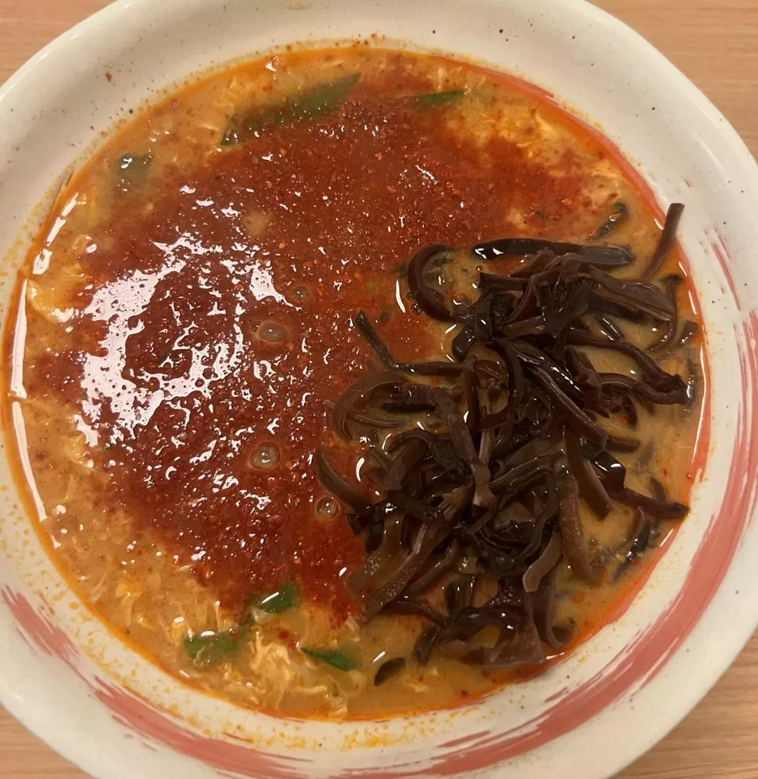 マユ