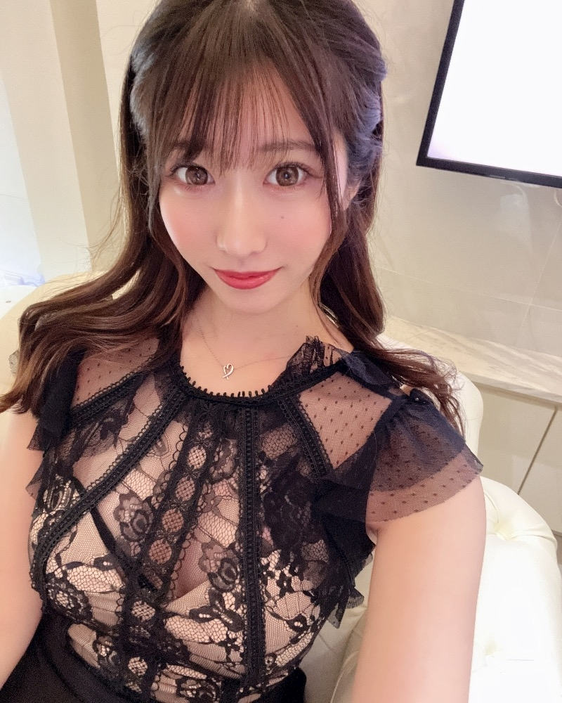 天乃 りさ
